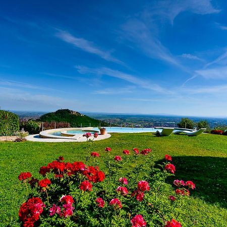 Casa Loretta, Your Luxurious Getaway With Stunning Views Nievole Bagian luar foto
