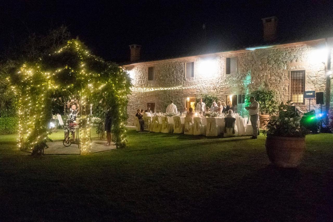 Casa Loretta, Your Luxurious Getaway With Stunning Views Nievole Bagian luar foto