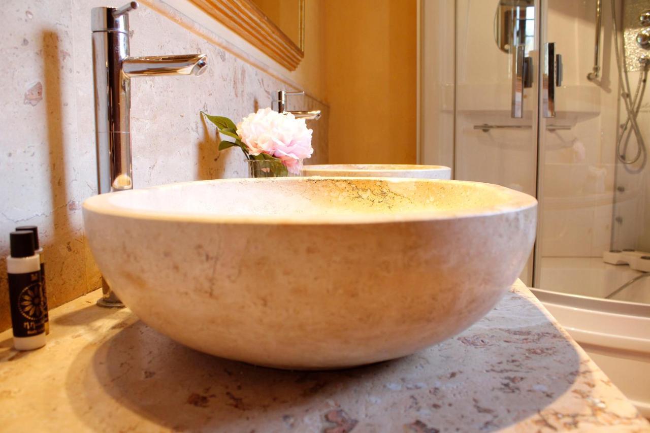 Casa Loretta, Your Luxurious Getaway With Stunning Views Nievole Bagian luar foto