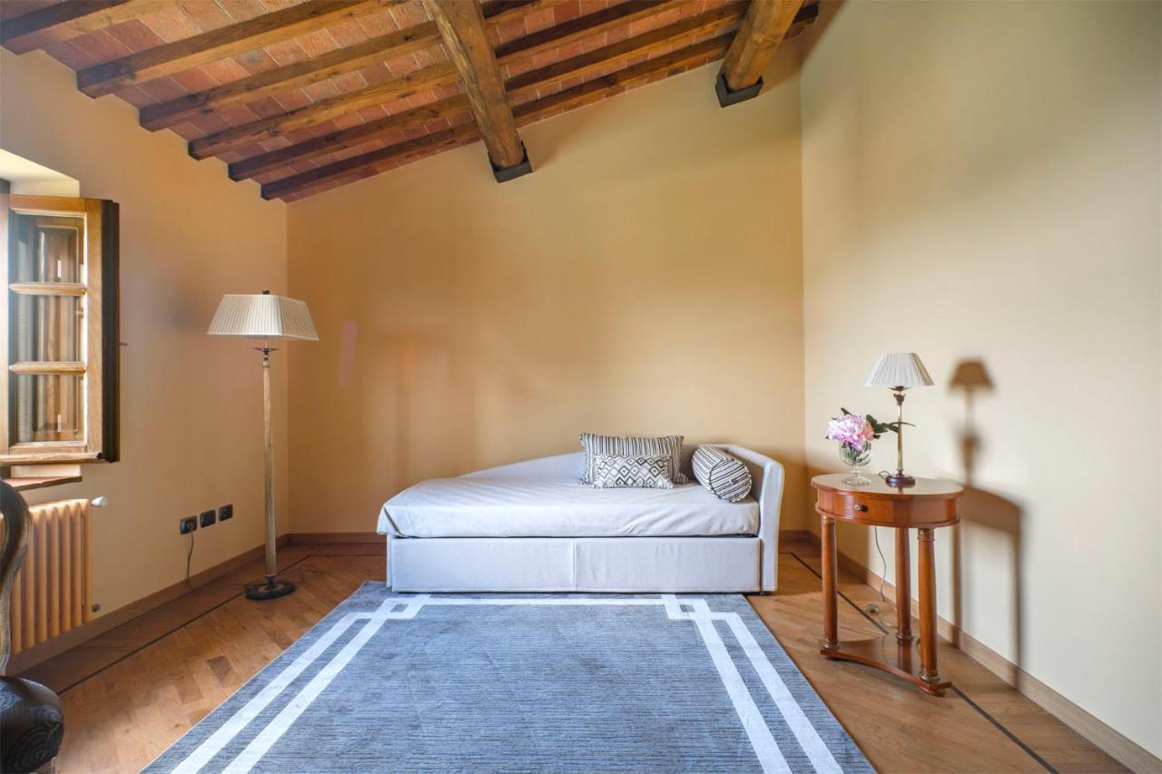 Casa Loretta, Your Luxurious Getaway With Stunning Views Nievole Bagian luar foto