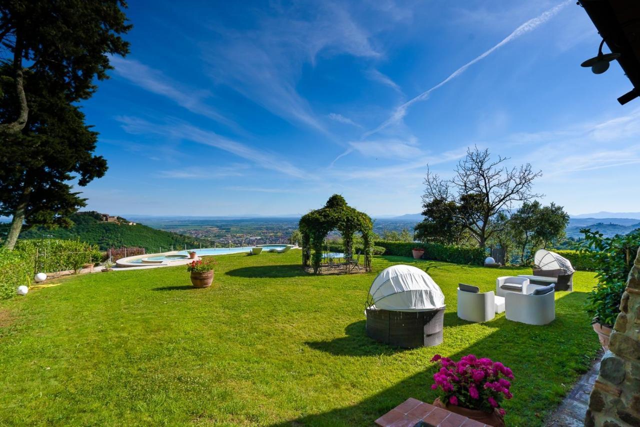 Casa Loretta, Your Luxurious Getaway With Stunning Views Nievole Bagian luar foto